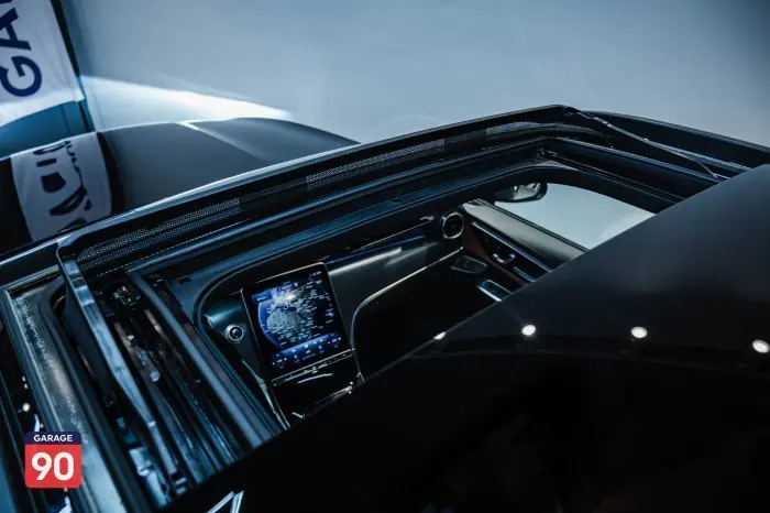 Mercedes-Benz GLC300 2024 - صورة 14