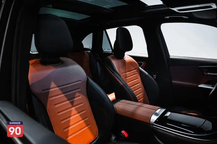 Mercedes-Benz GLC300 2024 - صورة 18