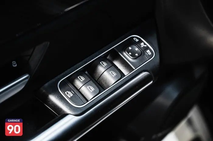 Mercedes-Benz A180 2022 - صورة 11