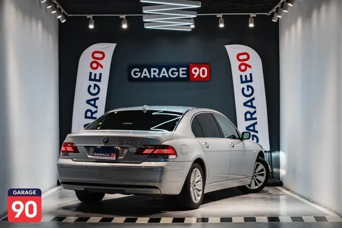 bmw 740 2009 - صورة 6
