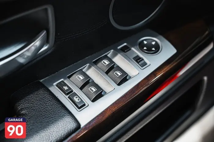 bmw 740 2009 - صورة 15