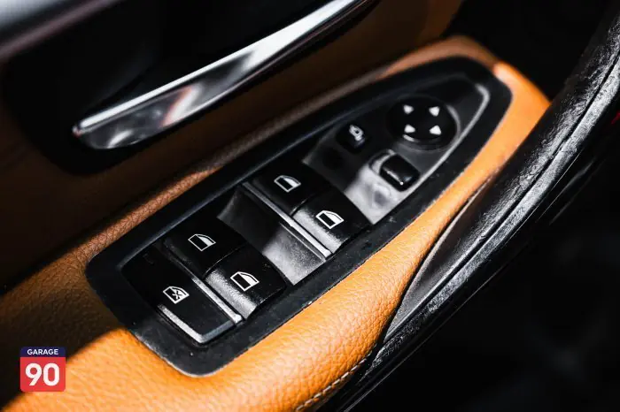 bmw 318i 2018 - صورة 15
