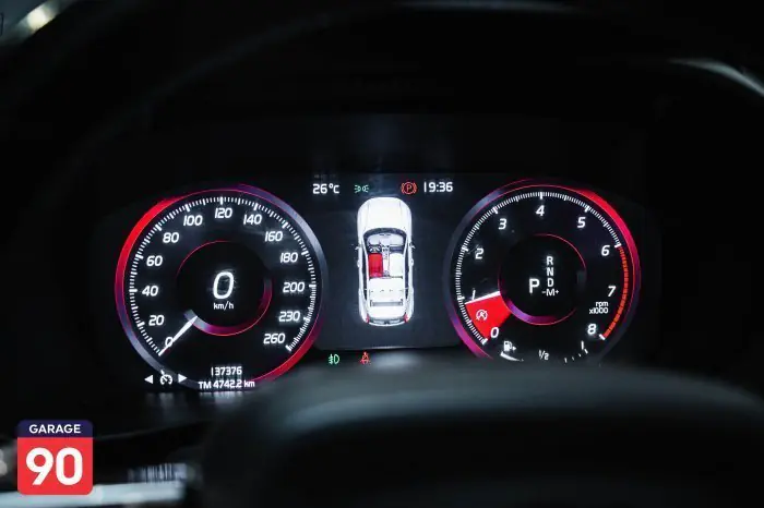 Volvo XC40 2020 - صورة 13
