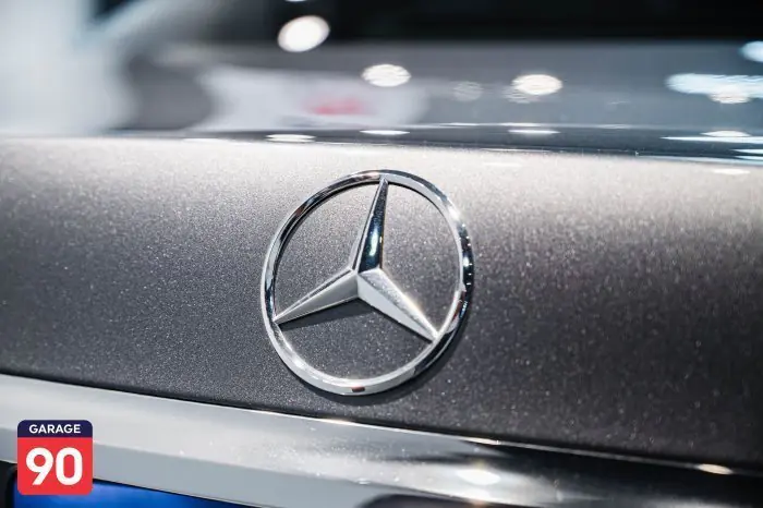 Mercedes-Benz E300 2023 - صورة 14