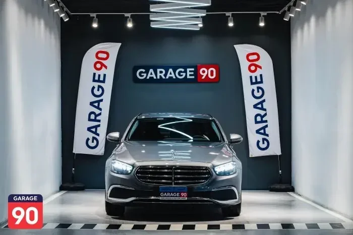 Mercedes-Benz E300 2023