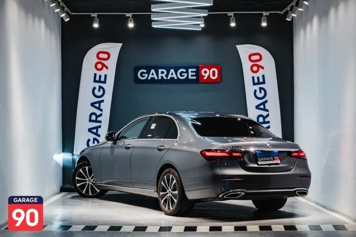Mercedes-Benz E300 2023 - صورة 5