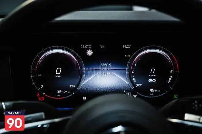 Mercedes-Benz E300 2023 - صورة 8