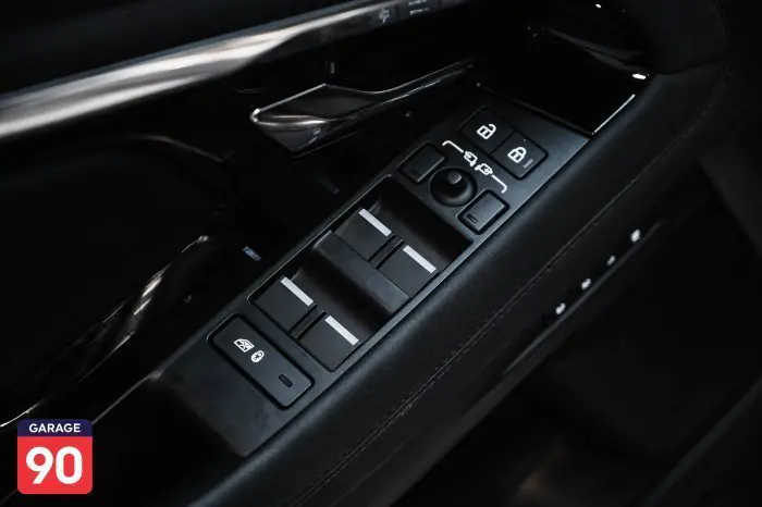 Land Rover Evoque 2023 - صورة 13