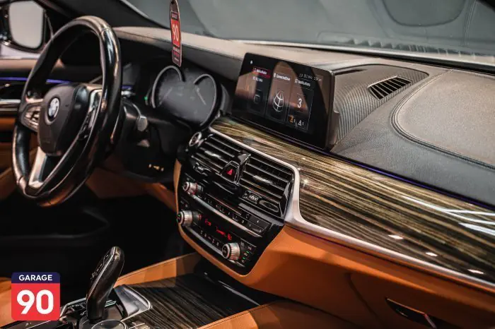 bmw 520i 2018 - صورة 18