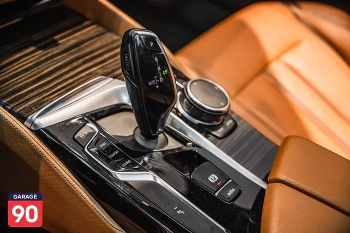 bmw 520i 2018 - صورة 16
