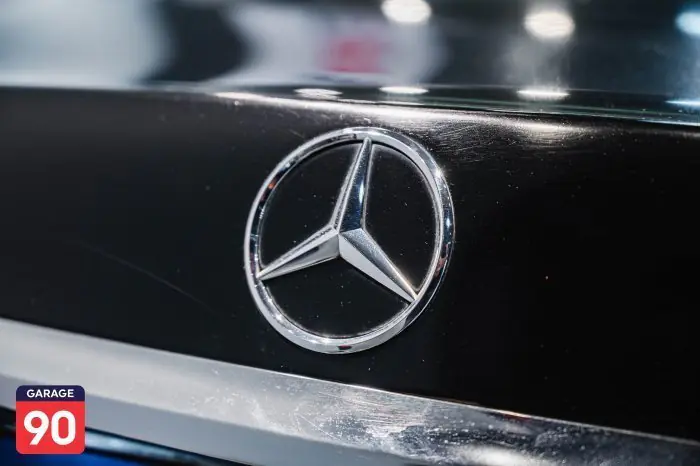 Mercedes-Benz E300e 2020 - صورة 10