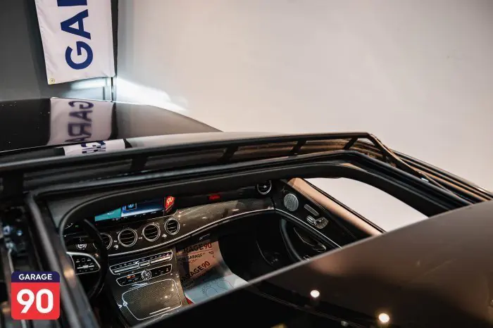 Mercedes-Benz E300e 2020 - صورة 9