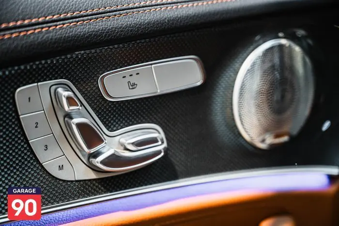 Mercedes-Benz E300 2021 - صورة 13