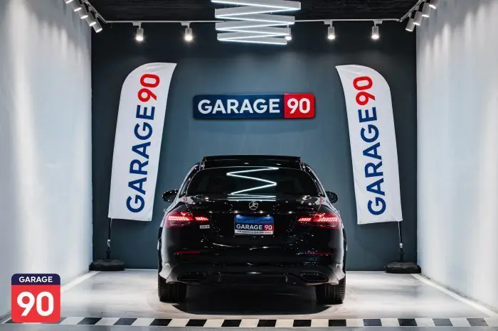 Mercedes-Benz E300 2021 - صورة 4