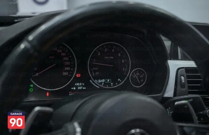bmw 320i 2019 - صورة 12