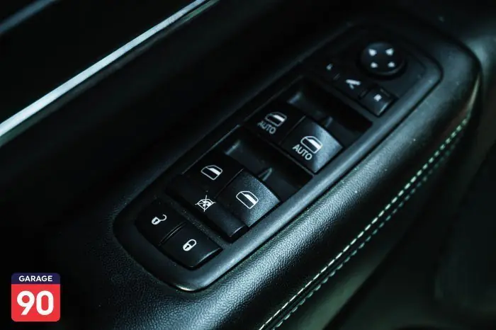 Jeep Grand Cherokee 2018 - صورة 11