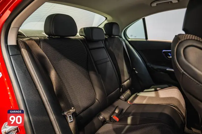Mercedes-Benz C200 2023 - صورة 15