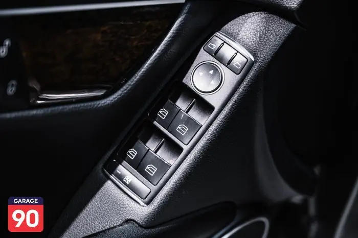 Mercedes-Benz C180 2013 - صورة 15