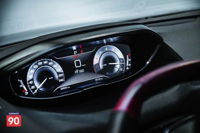 Peugeot 5008 2020 - صورة 13