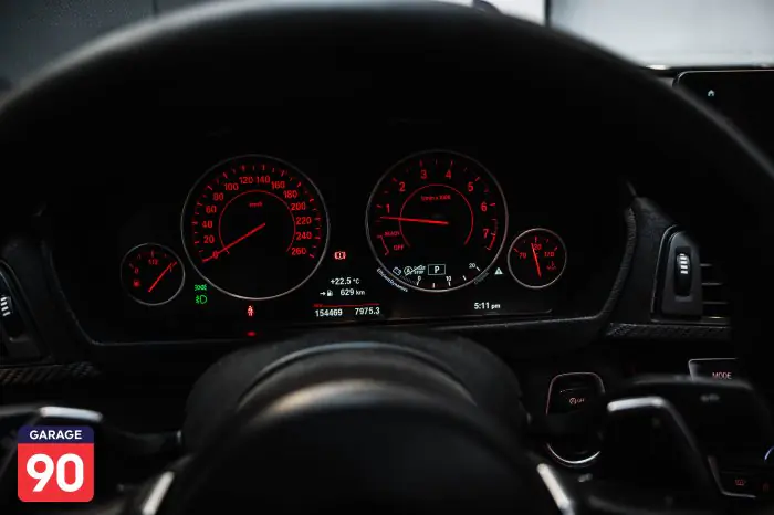 bmw 320i 2018 - صورة 15