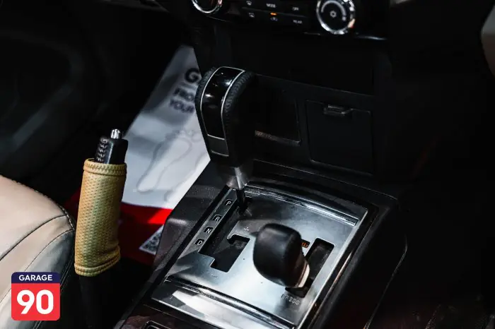 Mitsubishi Pajero 2016 - صورة 18