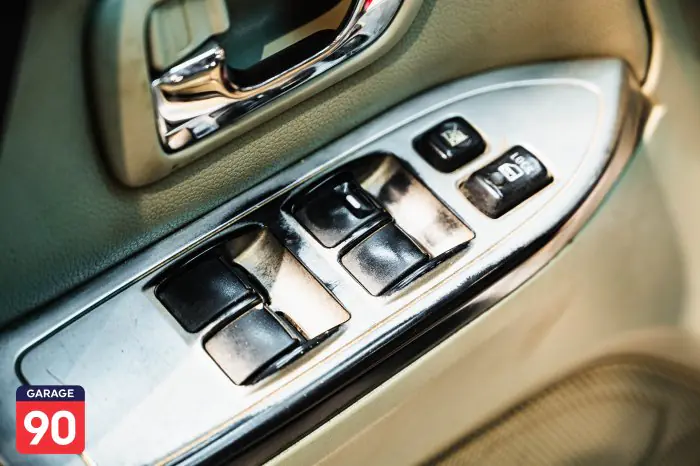 Mitsubishi Pajero 2016 - صورة 14