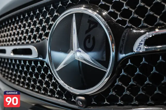 Mercedes-Benz GLC300 2023 - صورة 10