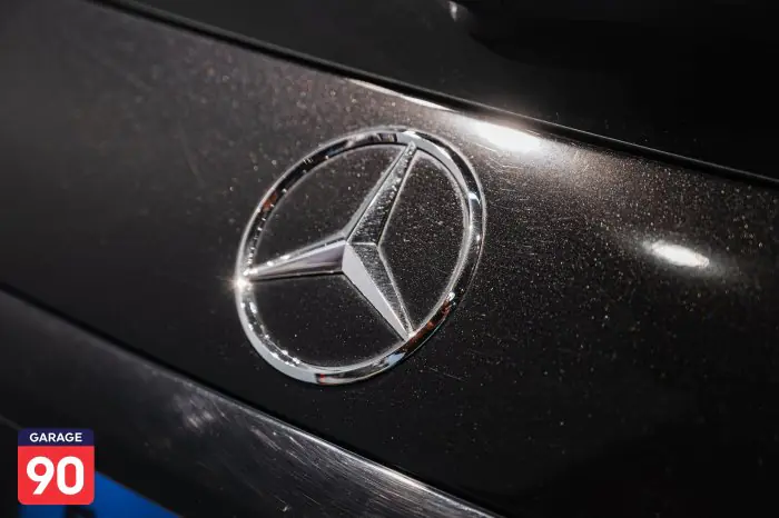 Mercedes-Benz GLC300 2023 - صورة 11