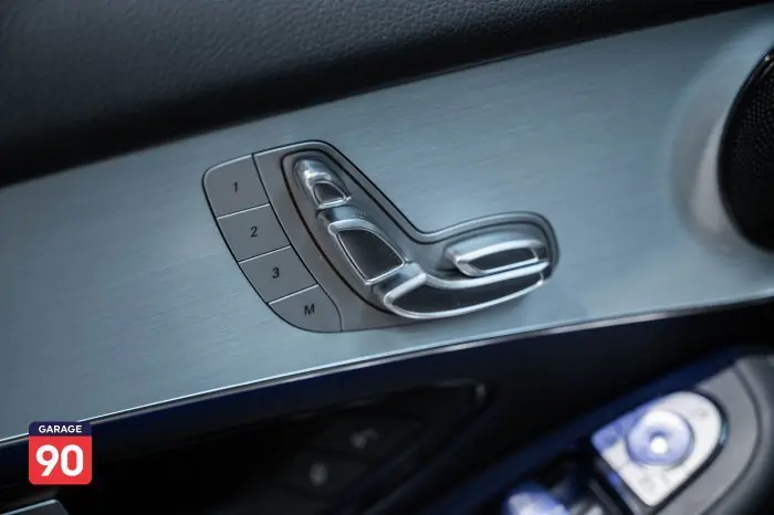 Mercedes-Benz GLC200 2022 - صورة 16