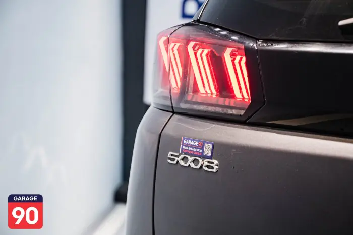 Peugeot 5008 2022 - صورة 7