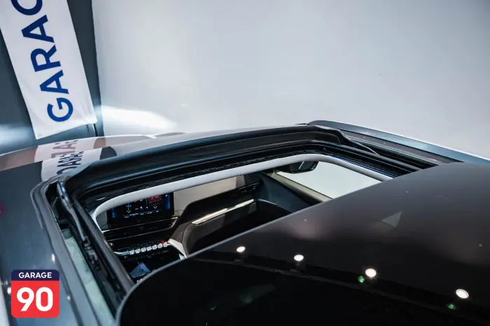 Peugeot 5008 2022 - صورة 11