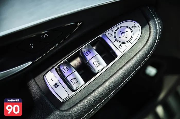 Mercedes-Benz C200 2021 - صورة 13
