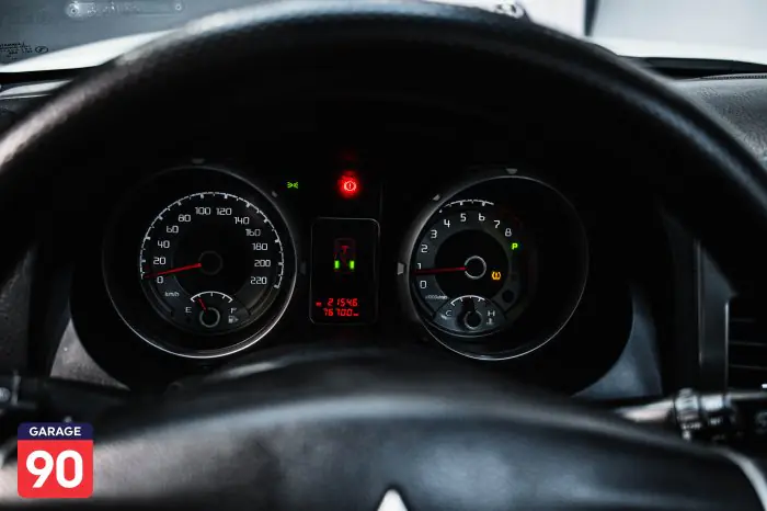 Mitsubishi Pajero 2017 - صورة 16