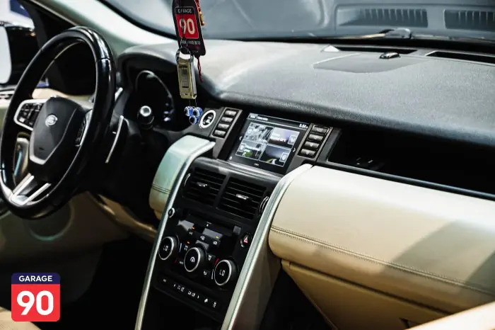 Land Rover Discovery 2016 - صورة 16