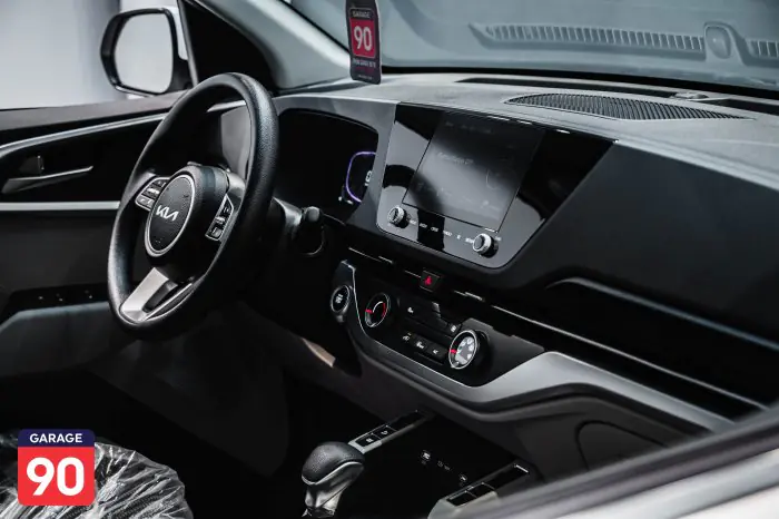 Kia Carens 2023 - صورة 11