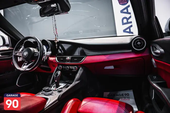 Alfa Romeo Giulia 2021 - صورة 12