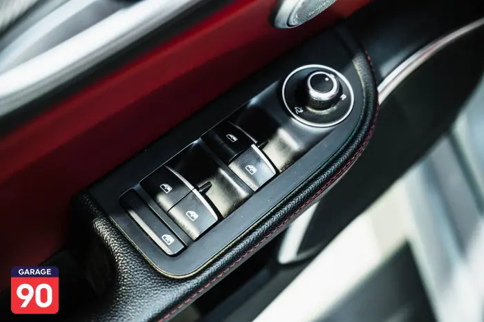 Alfa Romeo Giulia 2021 - صورة 11