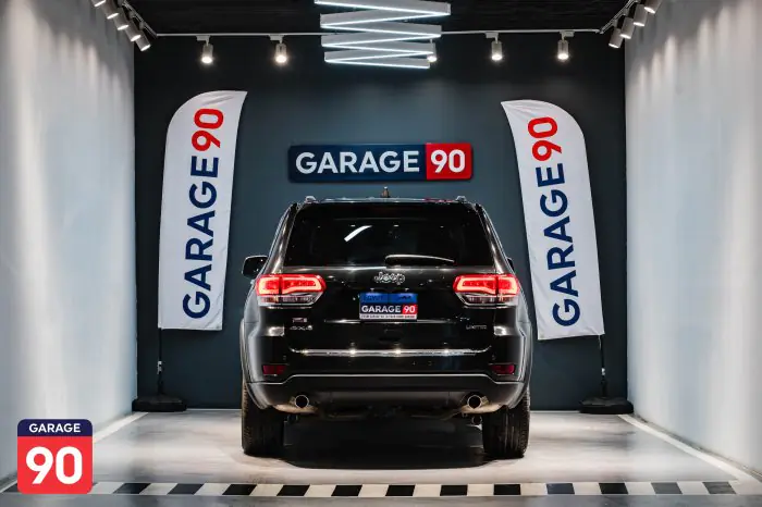 Jeep Grand Cherokee 2022 - صورة 4