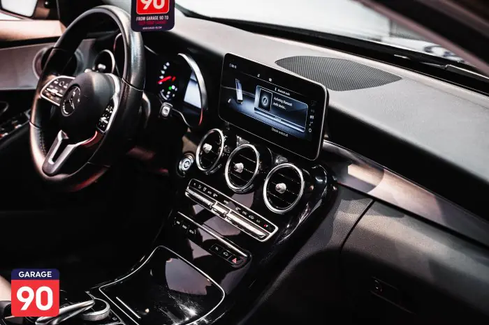 Mercedes-Benz C180 2019 - صورة 13