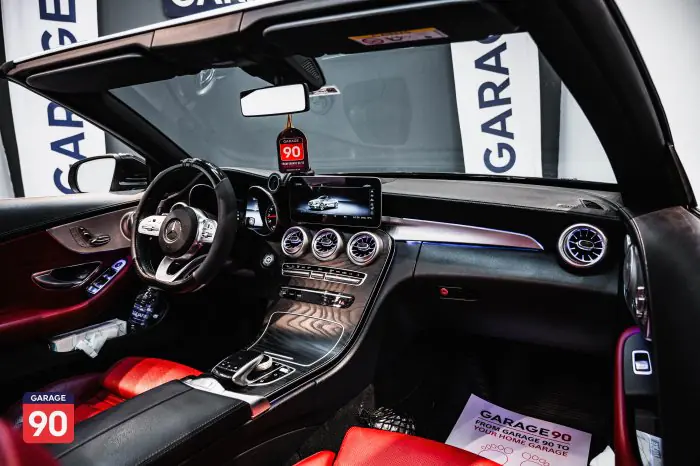 Mercedes-Benz C180 2019 - صورة 18