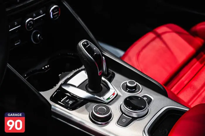 Alfa Romeo Giulia 2024 - صورة 14