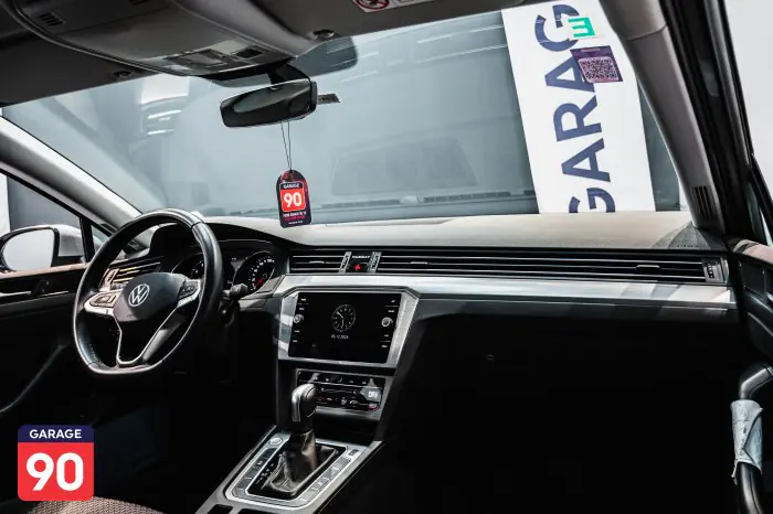 Volkswagen Passat 2022 - صورة 10