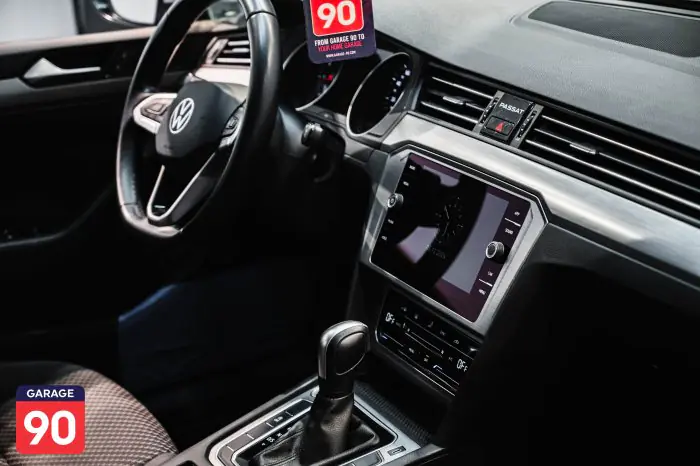 Volkswagen Passat 2022 - صورة 14