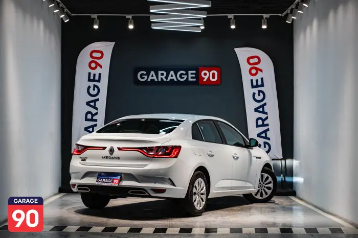Renault Megane 2022 - صورة 7