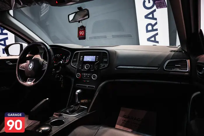 Renault Megane 2022 - صورة 10