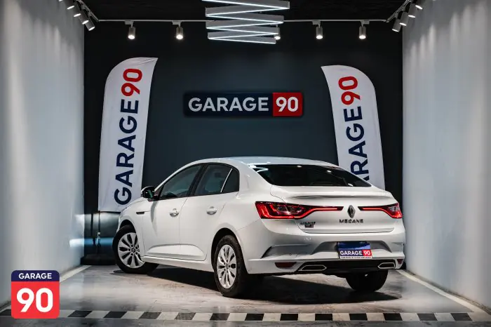 Renault Megane 2022 - صورة 6