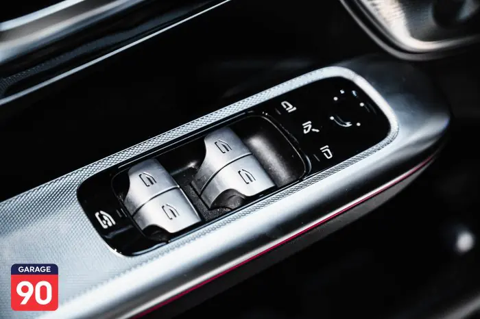 Mercedes-Benz Eqe300 2023 - صورة 12