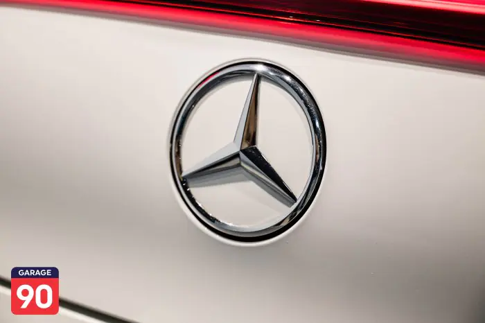 Mercedes-Benz Eqe300 2023 - صورة 8