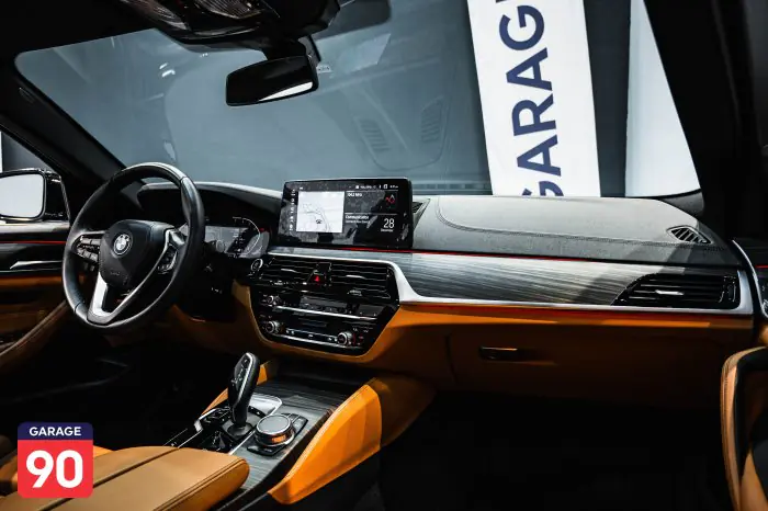 bmw 520i 2023 - صورة 18