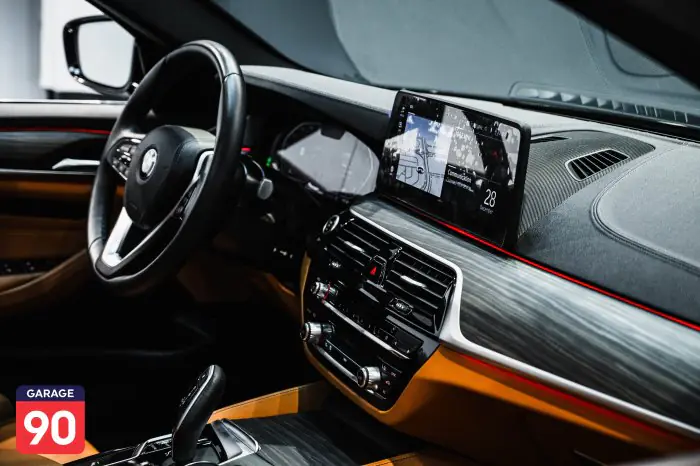 bmw 520i 2023 - صورة 15